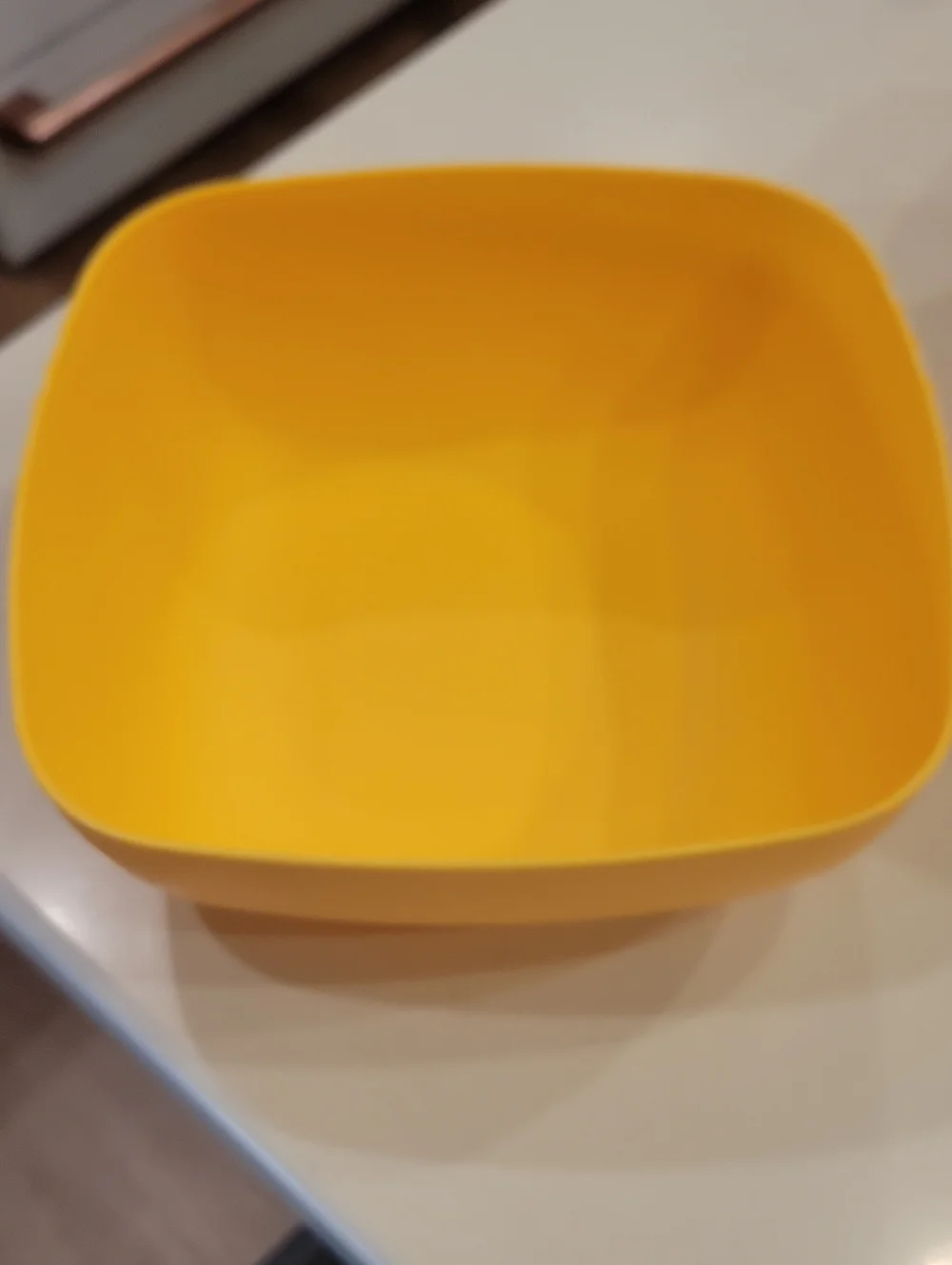 Free With Purchase Like New Tupperware Bowl Bundle